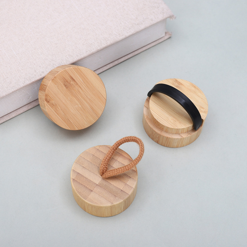 Custom 550ml Leak Proof Glass Water Bottle BPA Free Transparent Borosilicate Glass Bottle With Bamboo Lid and Silicone Sleeve
