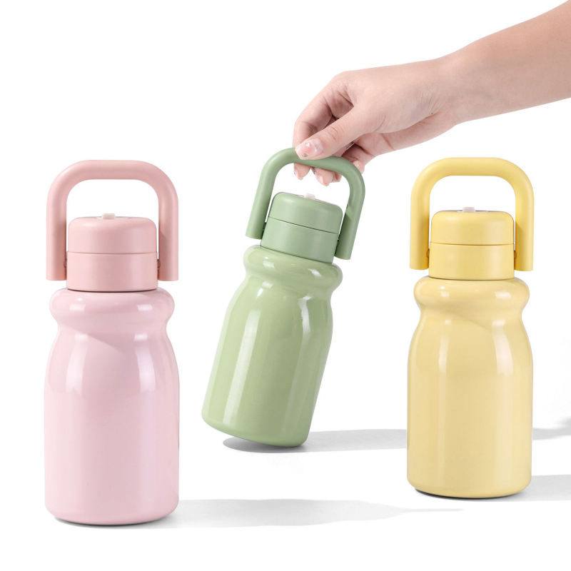 450ml  Stainless Steel Insulated Cup with Bouncing Lid Straw Portable Milk Pitcher and Water Bottle for Back to School