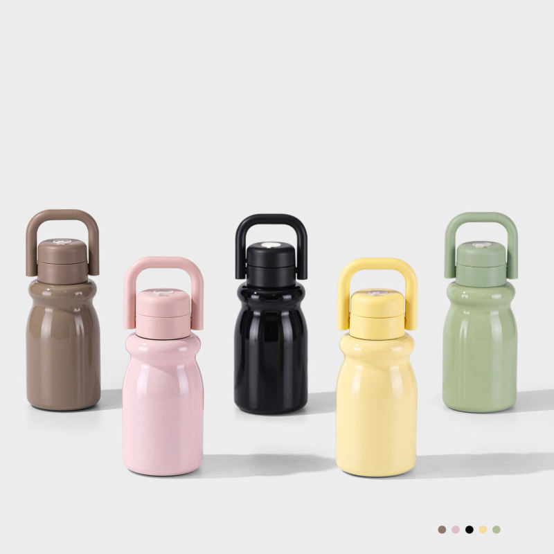 450ml  Stainless Steel Insulated Cup with Bouncing Lid Straw Portable Milk Pitcher and Water Bottle for Back to School