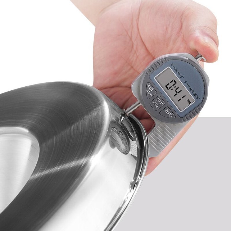2025 Hot Sale Pure Silver Color Circular Pet Bowl Premium Stainless Steel Recycled Feeding Water Bowl Multiple Sizes Available