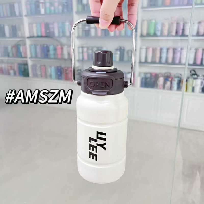 Large Capacity 304 Stainless Steel Double Wall Water Jug Vacuum Water Bottle with Handle for Camping Travel  Car Cup Mug