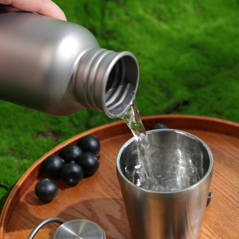 Pure Titanium Thermos Vacuum Bottles Double-walled Vacuum Insulated Bottle Leak-proof for Travel Outdoor Camping Water Bottle