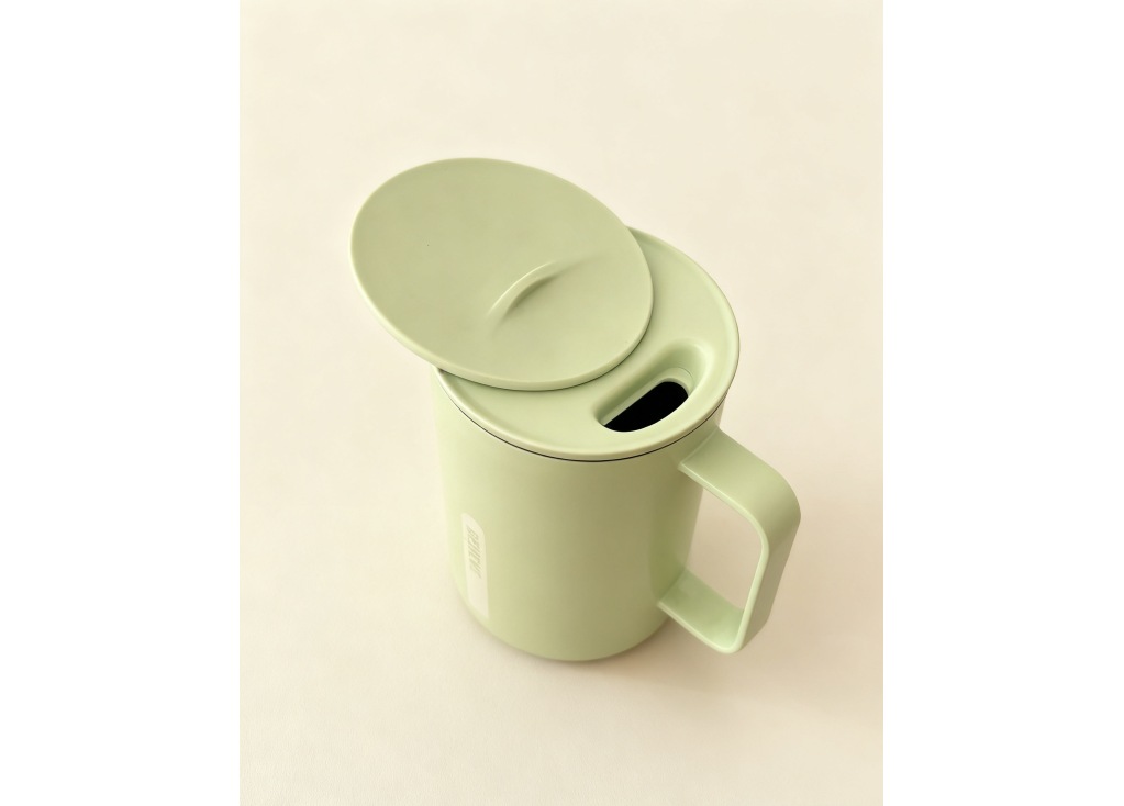 The Practical Functionality of Office Coffee Mugs: The Lifesaver Gear for Office Workers