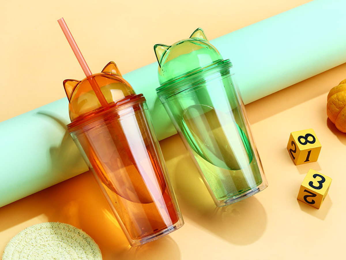 How Custom Wholesale Water Bottles Help Your Business Grow