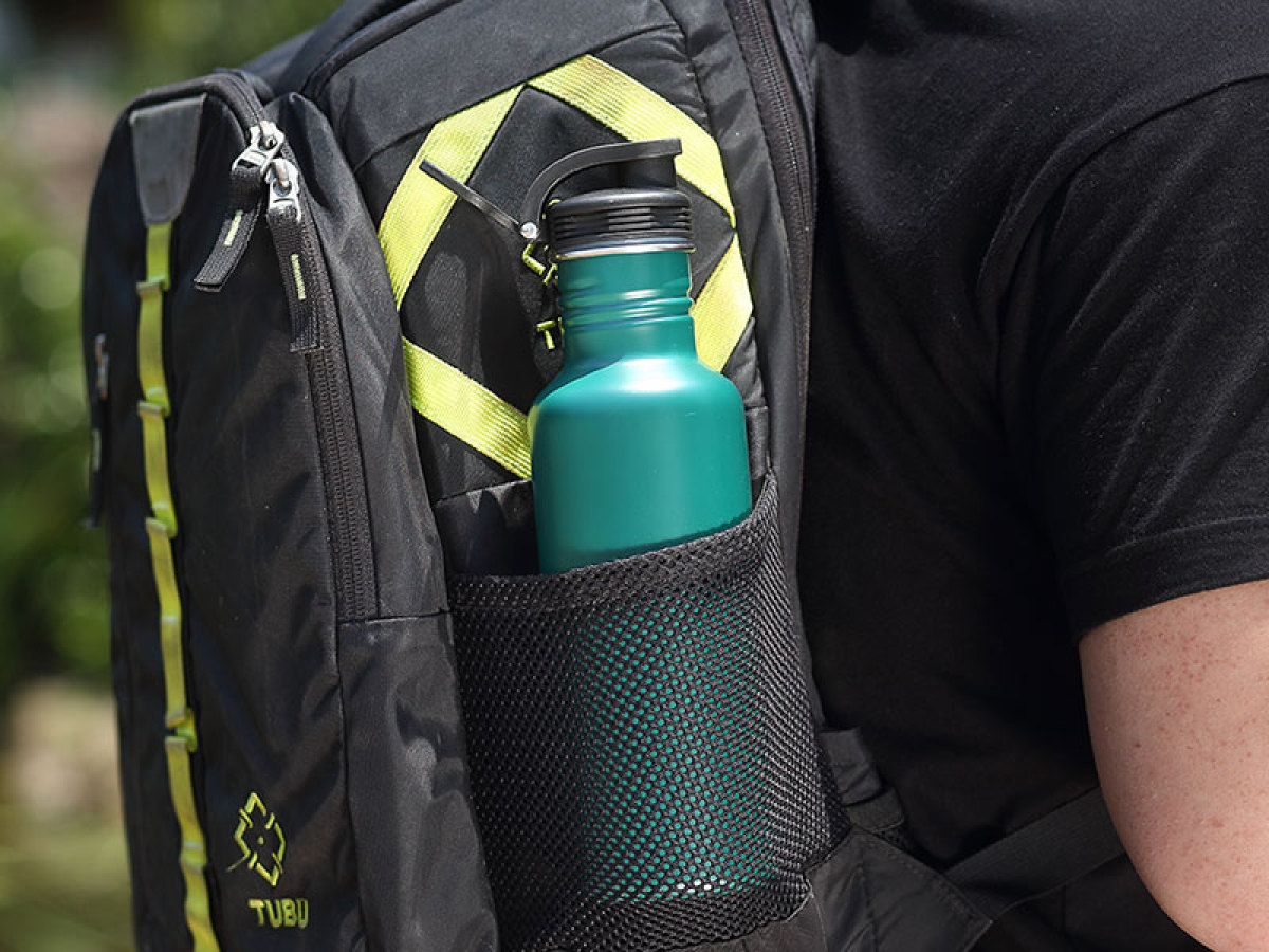 A Comparison of 304 and 316 Stainless Steel Water Bottles