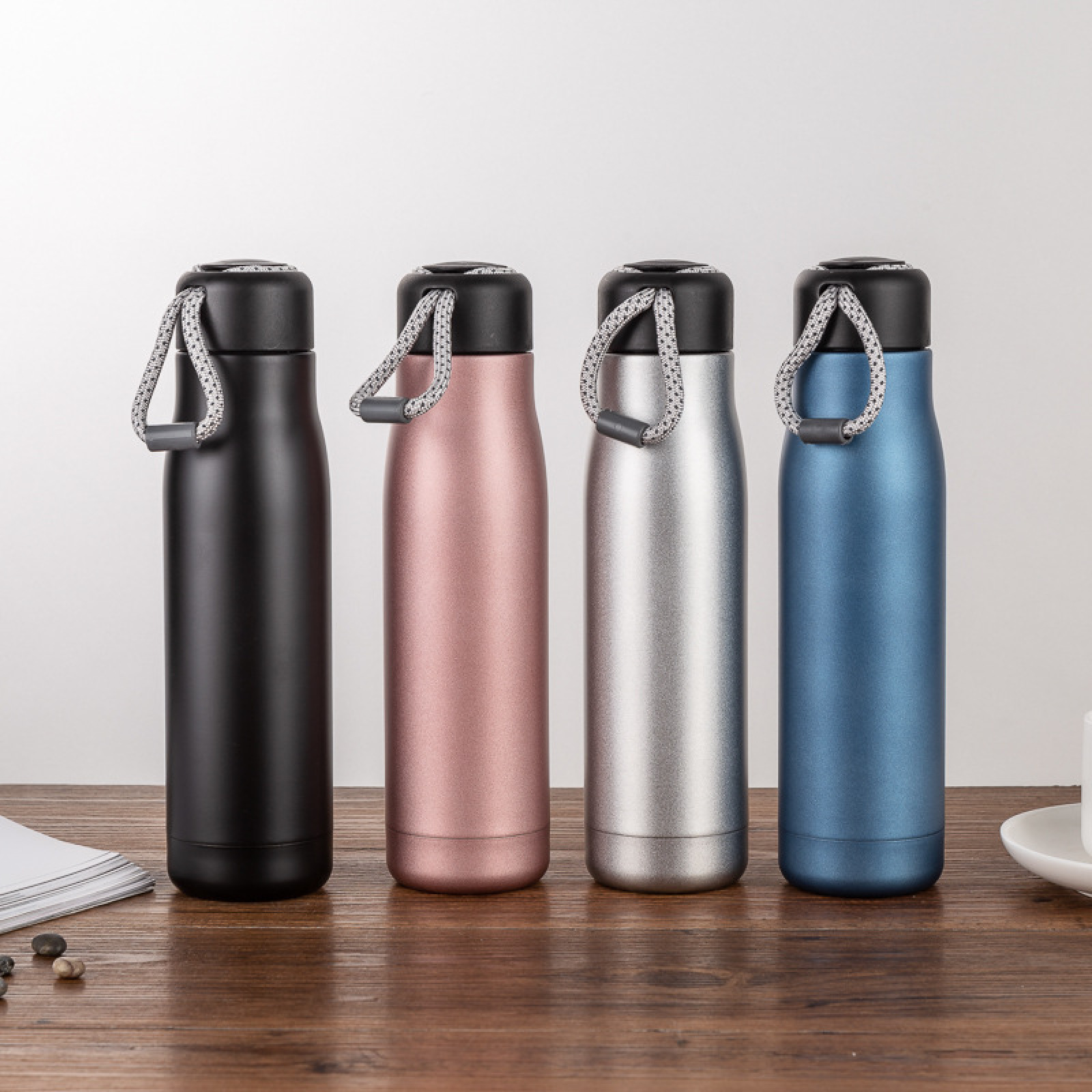 Sustainable Portable Hot Insulated 304 Stainless Steel Insulation Cup Large Capacity Vacuum Flasks Water Bottle with Plastic Lid