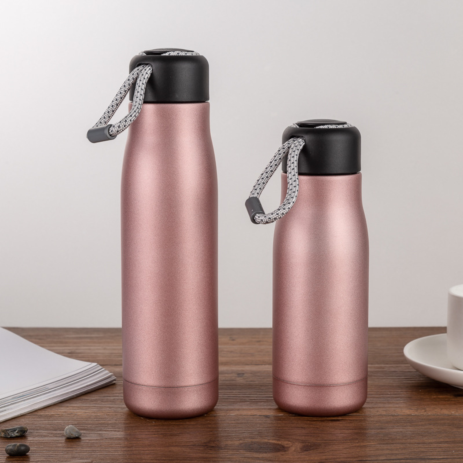 Sustainable Portable Hot Insulated 304 Stainless Steel Insulation Cup Large Capacity Vacuum Flasks Water Bottle with Plastic Lid