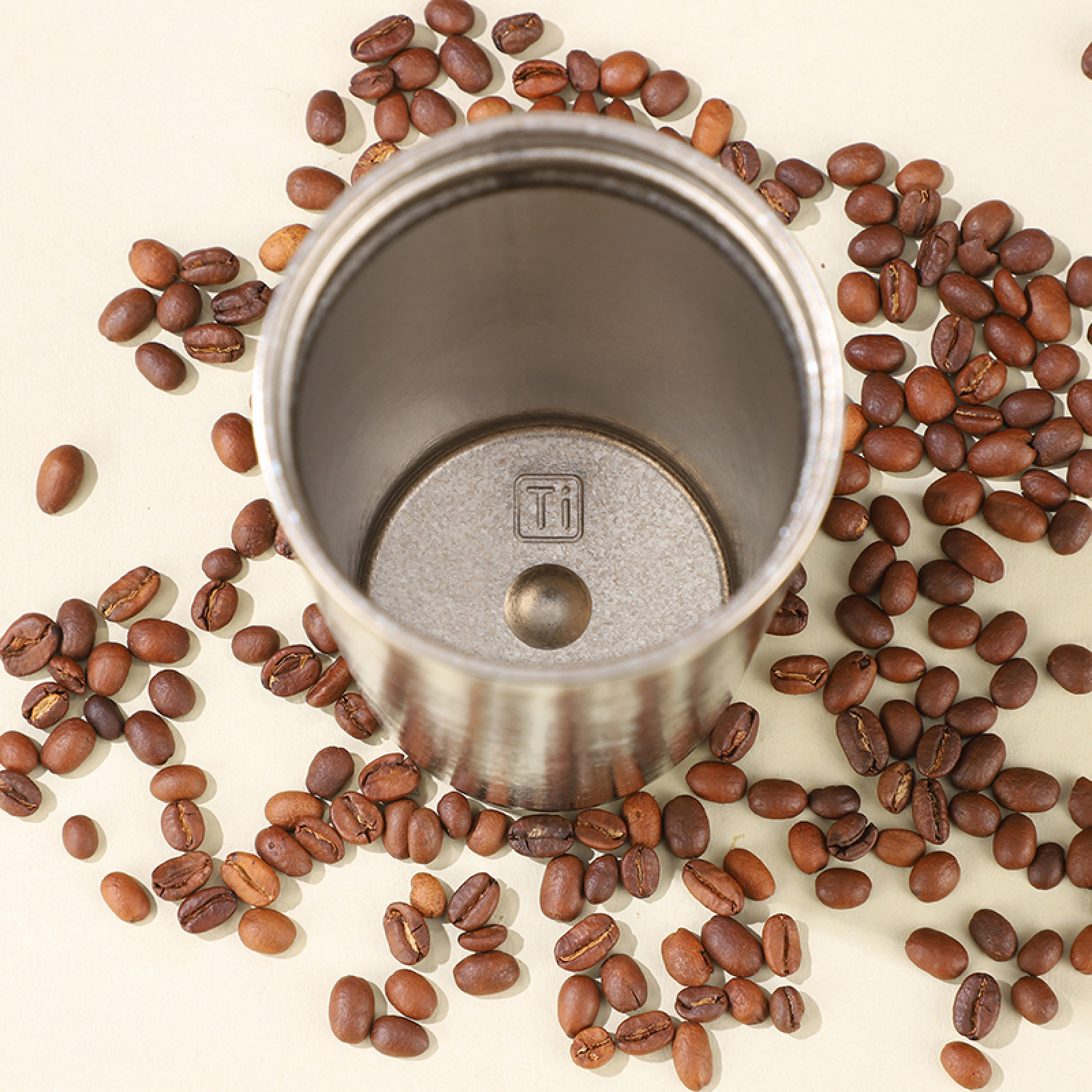 ODM New Design 520ml Vacuum Insulated Wide Mouth Titanium Crystallization Process Coffee Mugs Travel-friendly Hot & Cold Cups