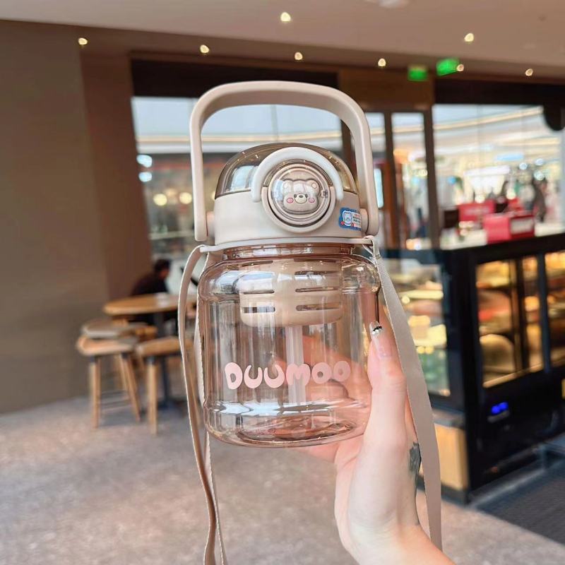 Top Fashion 1000ml Tritan Water Bottle for Women Cute Plastic Drinkware with Straw and Straps
