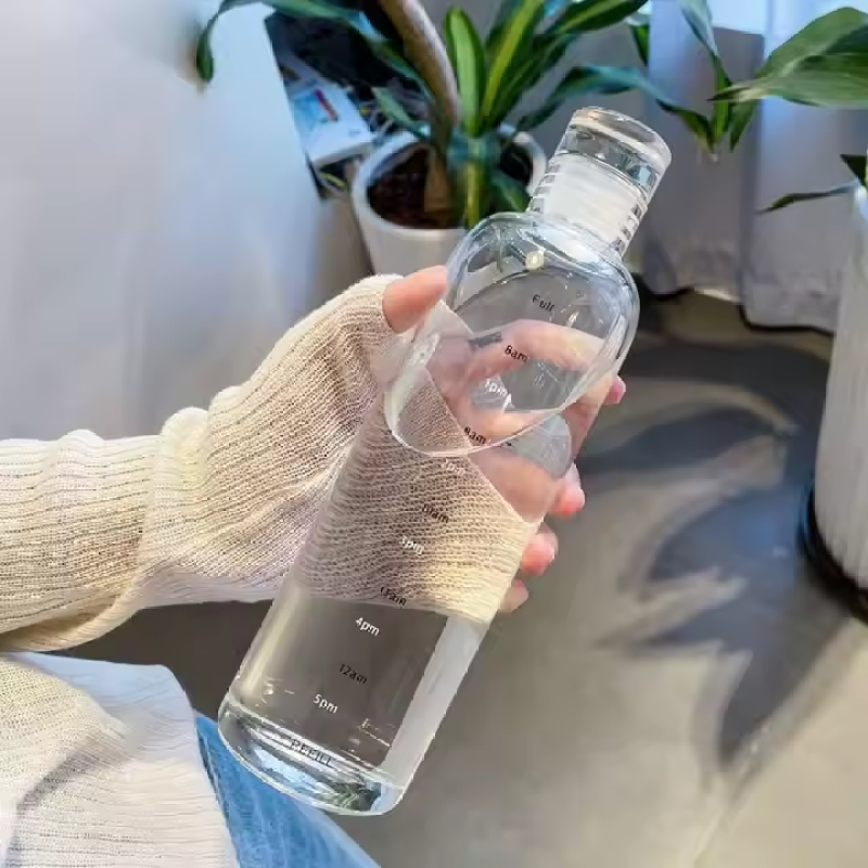 Minimalist Men's and Women's Transparent Plastic Cup 500ML 750ML Reusable Juice Water Bottle Gym Water Cup with Time Markers