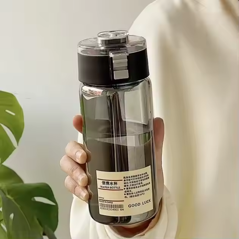 Simple Portable Cute Style Girls Cup Plastic Cup 550ml Water Bottle with Lid and Tea Filter