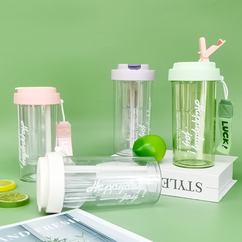 Summer 600ml Bpa-free Juice Drinking Portable Plastic Water Bottle Flower Tea Water Bottle with Strainer