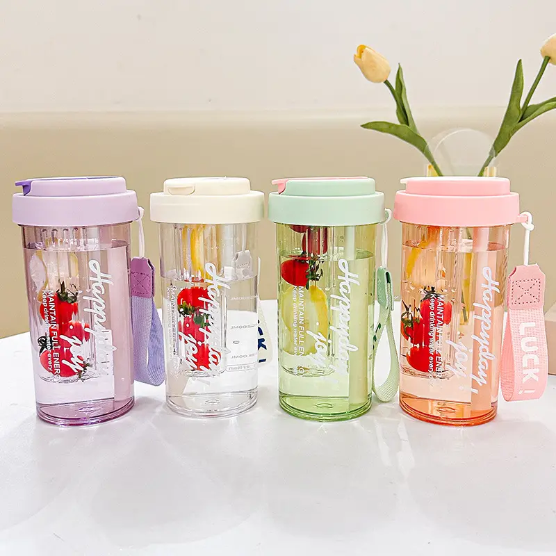 Summer 600ml Bpa-free Juice Drinking Portable Plastic Water Bottle Flower Tea Water Bottle with Strainer