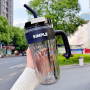 Simple Summer Large Capacity 920ml Plastic Beer Mug Wholesale Water Tumbler Bottle With Straw Handgrip