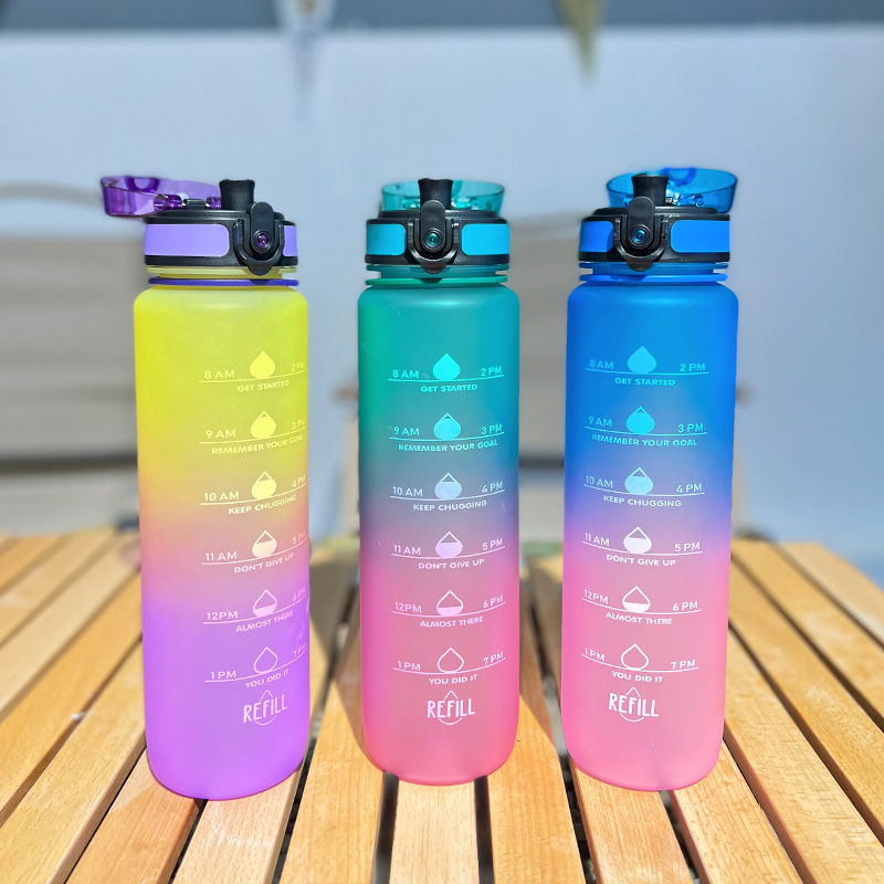 Promotional 1000ml Gradient Color Time Marker Plastic Water Bottle Cup for Children Cup Cute Strap Bottles