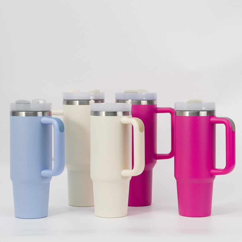 Wholesale Travel Mug Stainless Steel 40oz Tumbler with Handle and Straw Modern Tumbler Cup 30oz