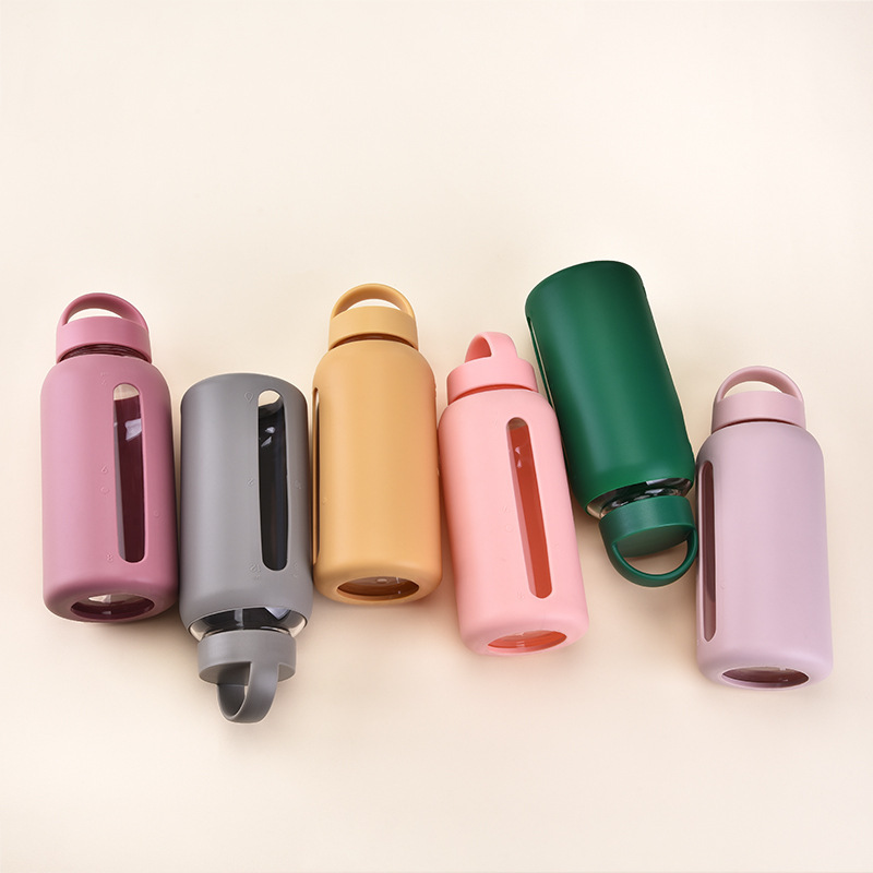 800ml Wholesale Clear Glass Water Bottle With Silicone Sleeve Outdoor Portable Water Cup