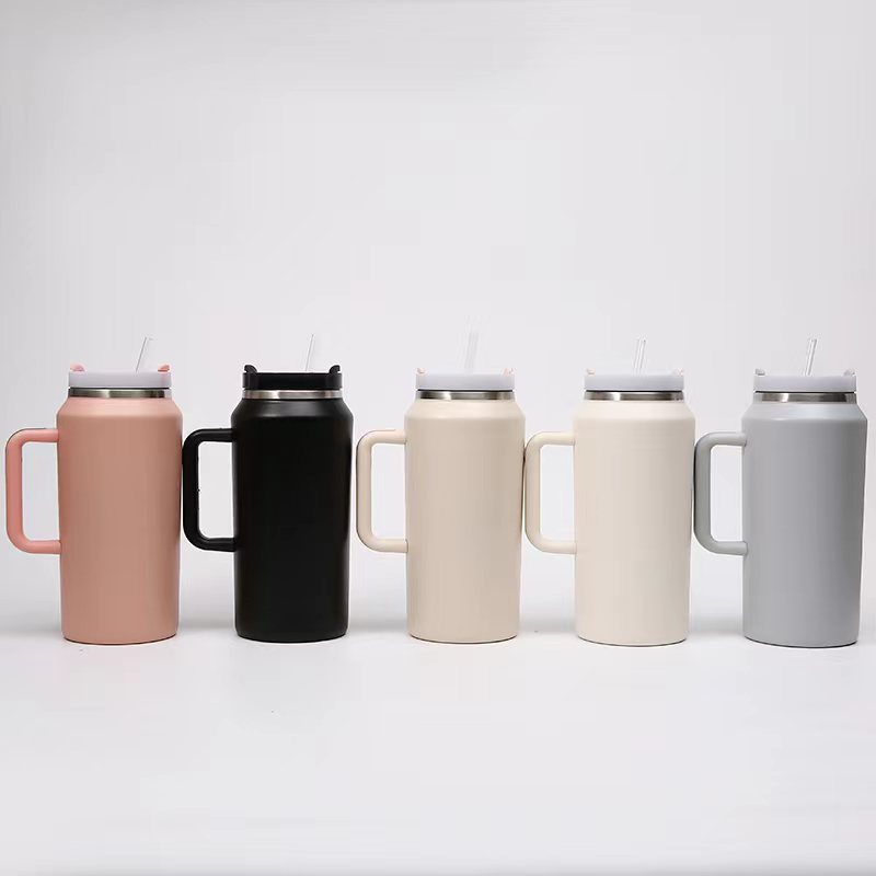 Portable 64oz Big Capacity 304 Stainless Steel Double Wall Thermoses Metal Tumbler Coffee Car Mug With Handle