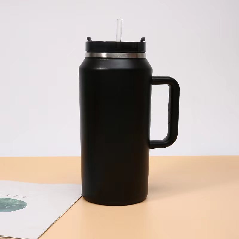 Portable 64oz Big Capacity 304 Stainless Steel Double Wall Thermoses Metal Tumbler Coffee Car Mug With Handle