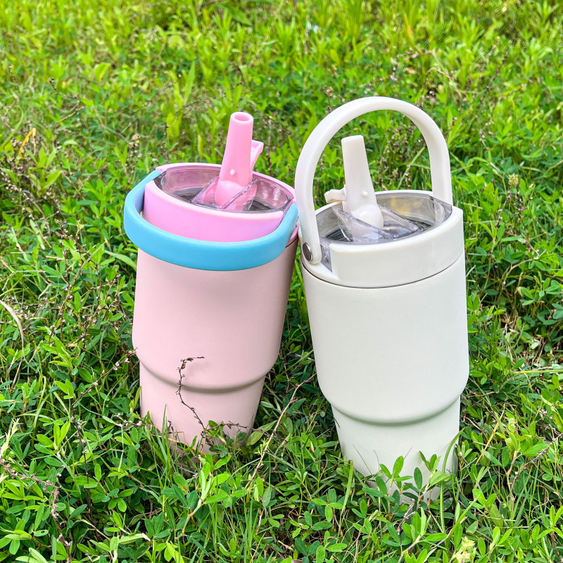Kids 14 oz 100% Leakproof Tumbler With Carry Handle BPA-Free Kid-Friendly Design Durable & Dishwasher Safe Water Bottle
