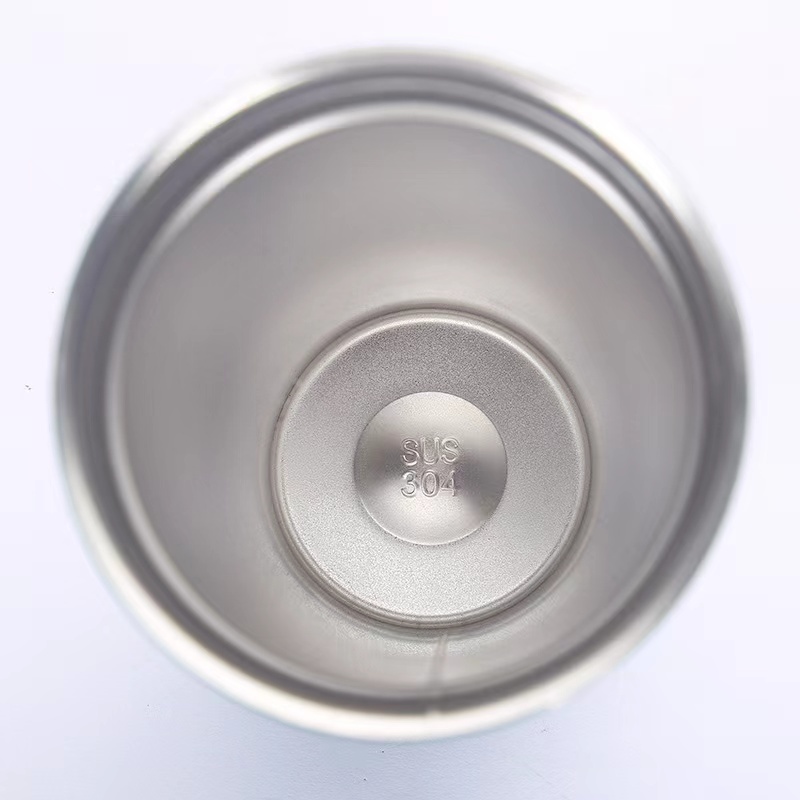 Wholesale 750ml Double Wall 304 Stainless Steel Vacuum Insulated Tumblr Cup Coffee Mugs With Straw Iced Cup