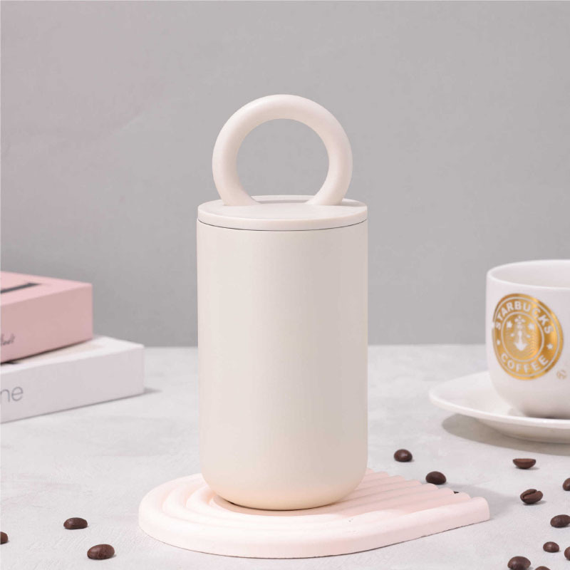 New creative minimalist stainless steel cup, thickened and durable thermos.