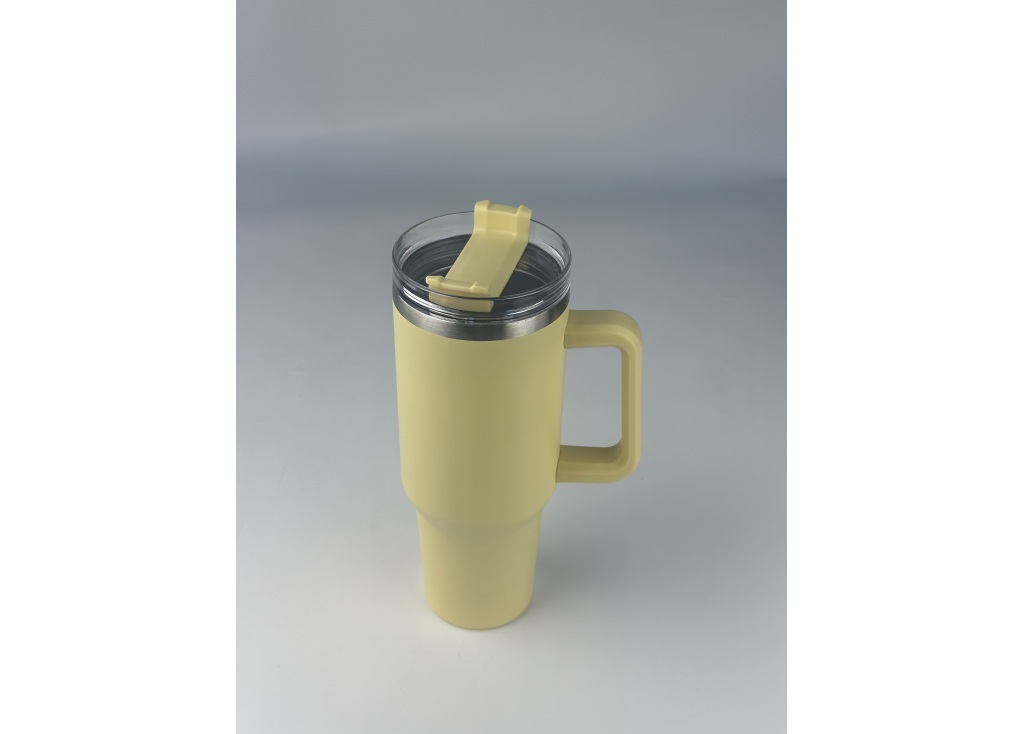 Outdoor Adventure Essential: How a Thermos Keeps Your Journey Warm