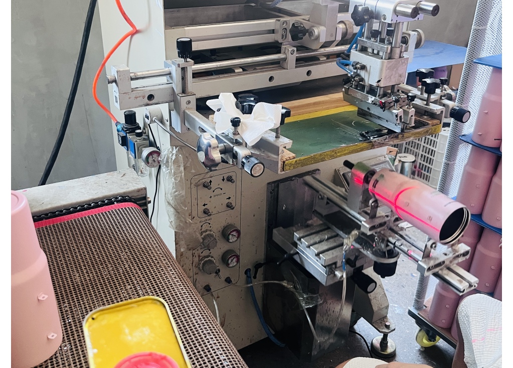 Thermos Logo Printing: Laser vs. Screen vs. 3D Printing