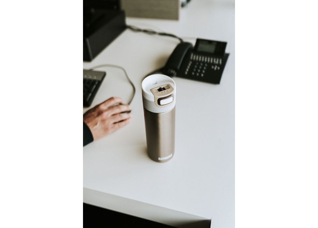 Office Essential: How to Choose the Right Thermos for Professionals