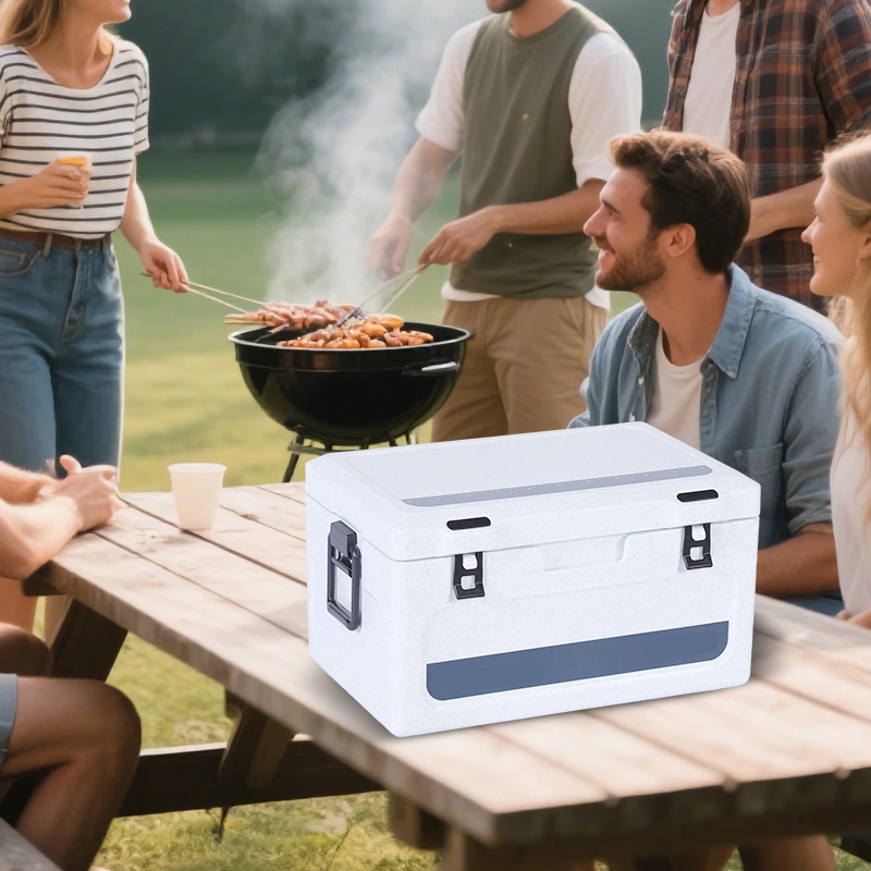 Hot Sale Portable Camping Cooler Insulated Car Fridge with Thermal Features Square Cooler Box for Food Storage Cooler Box
