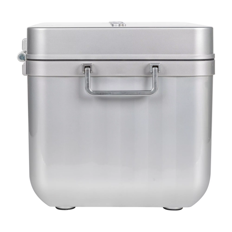 Vaccine Transport Container with PU Material Durable Insulated Refrigerated Design 26L Capacity for Healthcare Use