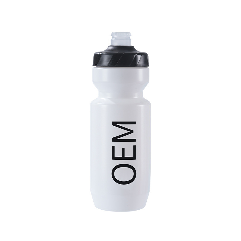 600ml Eco-Friendly Easy-carry Squeeze Water Bottle for Cycling Camping Outdoor Sports Plastic Not Applicable for Boiling Water