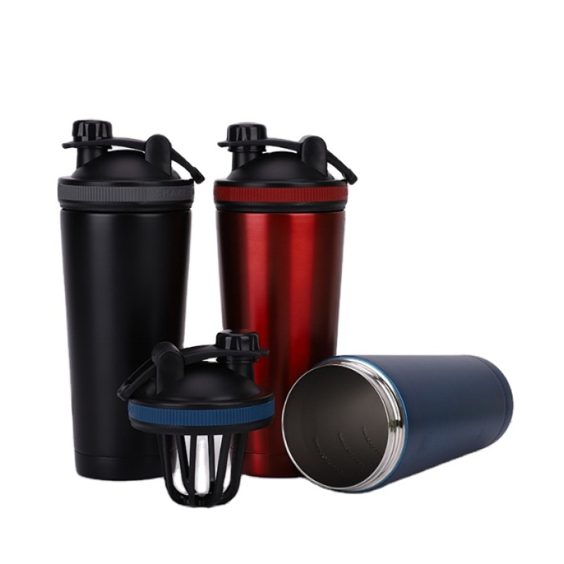 Eco-Friendly 750ml Vacuum Stainless Steel Shaking Bottle with Lid Custom Logo for Gym Use-Metal Protein Milk Shake Bottle