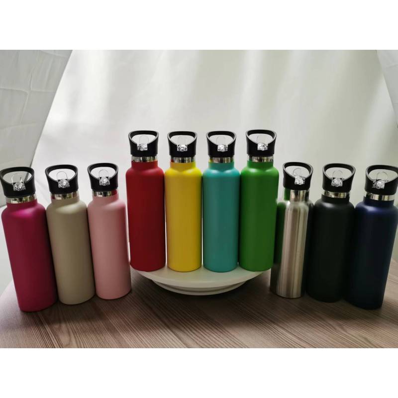 High Quality Custom Logo 750ml Double Wall Stainless Steel Vacuum Insulated Water Bottle Black Sports Metal Bicycle Bottle