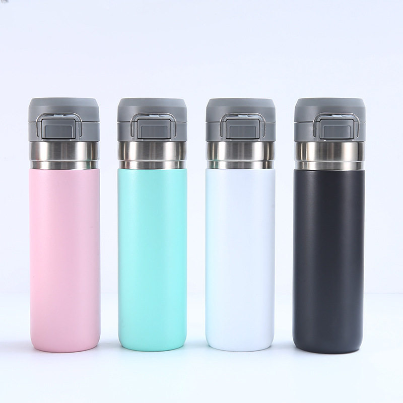 Customizable BPA Stainless Steel Water Bottle with Flip Top Lid Powder Coated Convenient Carry Handle for Outdoor Tours Camping