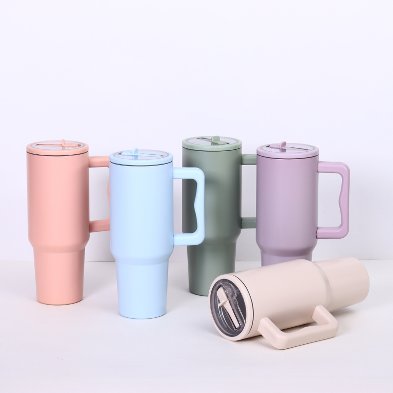 New 40 Oz Stainless Steel Double-walled Insulated Travel Mug With Foldable Straw and Spill-proof Water Bottle