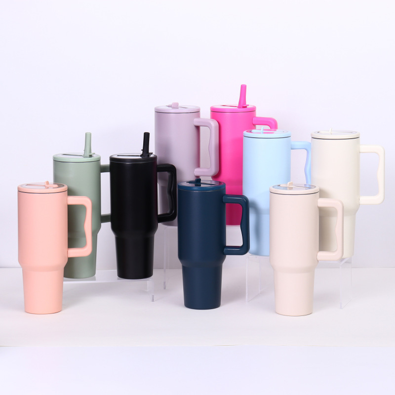 New 40 Oz Stainless Steel Double-walled Insulated Travel Mug With Foldable Straw and Spill-proof Water Bottle
