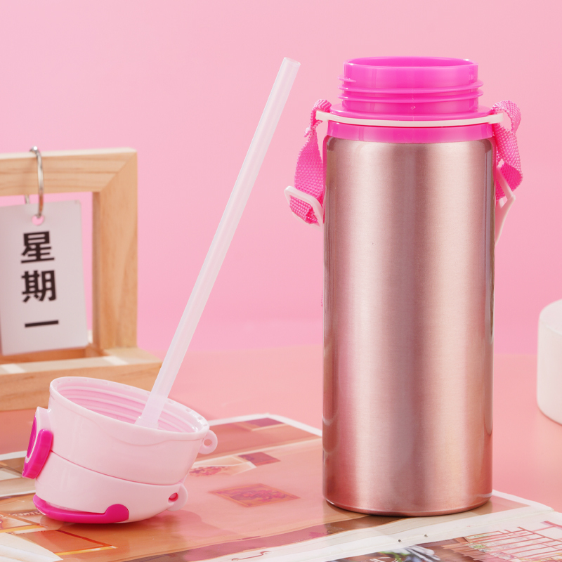 24oz Kids Aluminum Water Bottle with One-Touch Cap and Strap