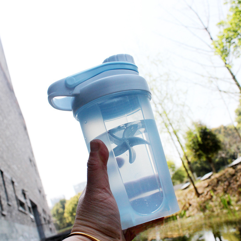 Custom logo Wholesale 500ml Plastic sealed Fitness Sports Water Mixing Cup BPA-Free PP Shaker Bottle with New Handle Lid