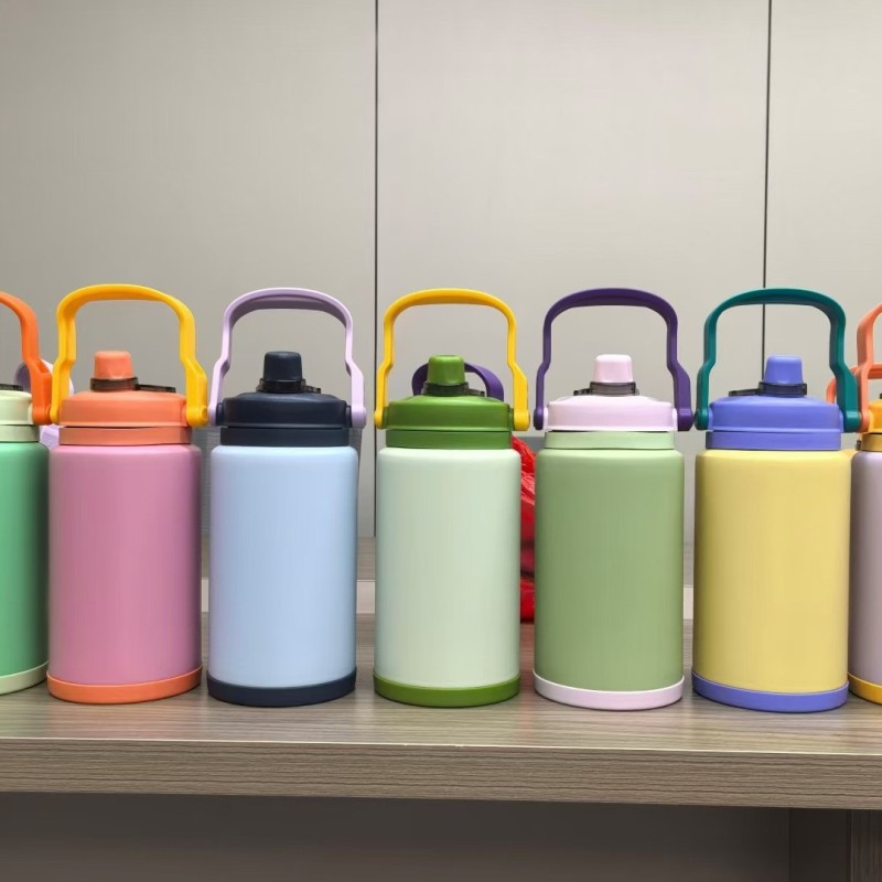 Custom Logo Large Capacity 2.8L 4L Stainless Steel Insulated Jug Sport Outdoors Camping Water Bottle Flask with Handle Lid