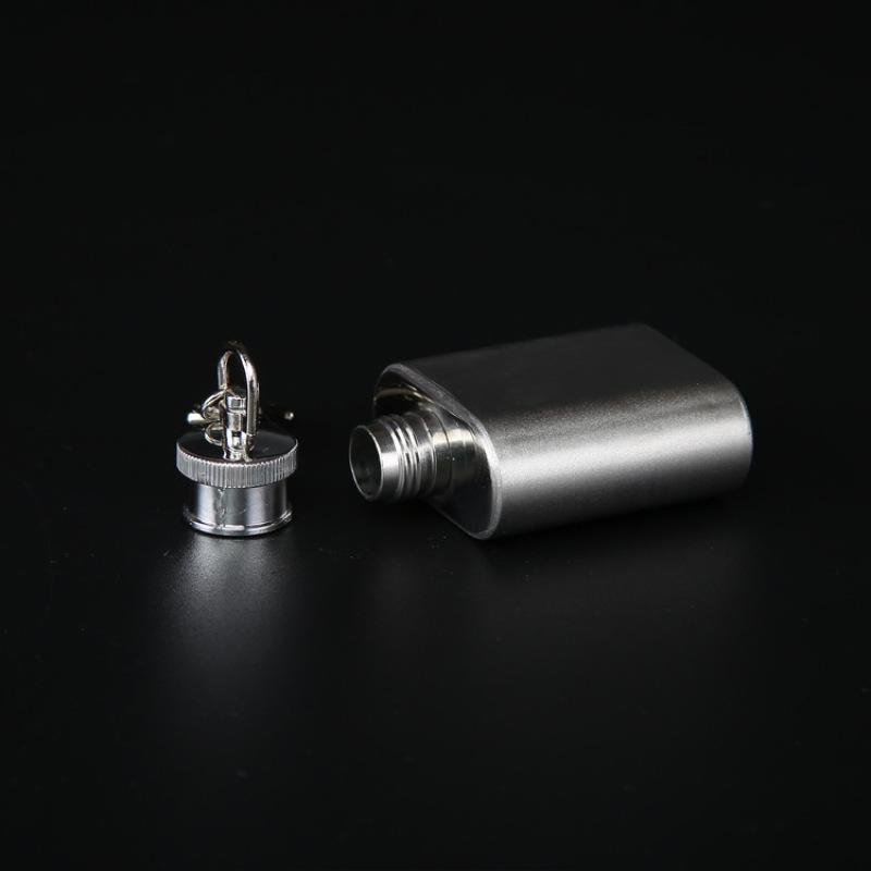 Insulated Flask 1 OZ Portable Pocket Whisky Keychain Flask 304 Stainless Steel Alcohol Liquor Mini Hip Flask With Keychain