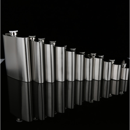 Wholesale Portable Multiple Capacities Stainless Steel Hip Flask Customized Pocket Liquor Whiskey Bottle for Men