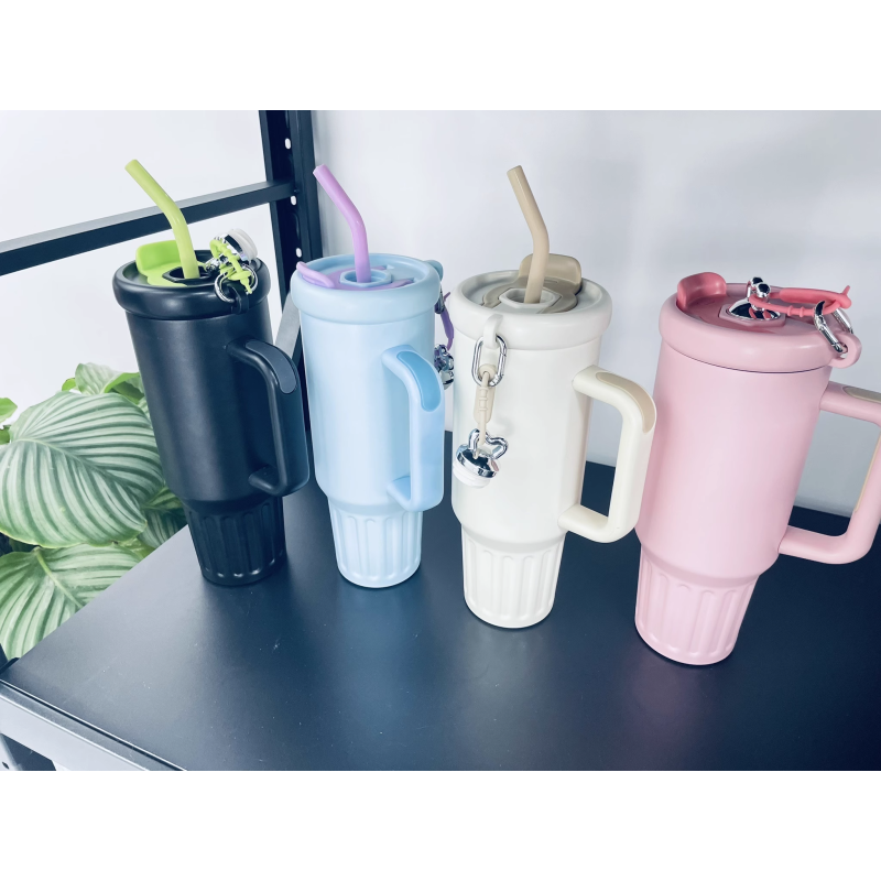 Custom Logo 40oz Tumbler Stainless Steel 304 Vacuum Double Walled Travel Mug Powder Coated Tumbler with Handle Keychain Lid