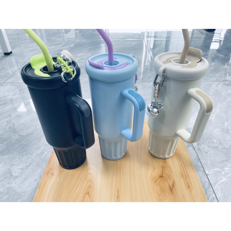 Custom Logo 40oz Tumbler Stainless Steel 304 Vacuum Double Walled Travel Mug Powder Coated Tumbler with Handle Keychain Lid