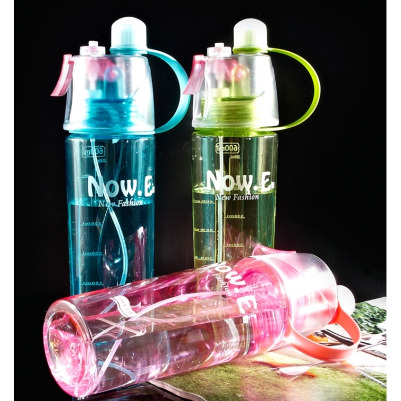 400ml 600ml Summer Colored Water Bottle Plastic Spray Cooling Cup Tumbler Reusable Plastic Cold Drinking Cups