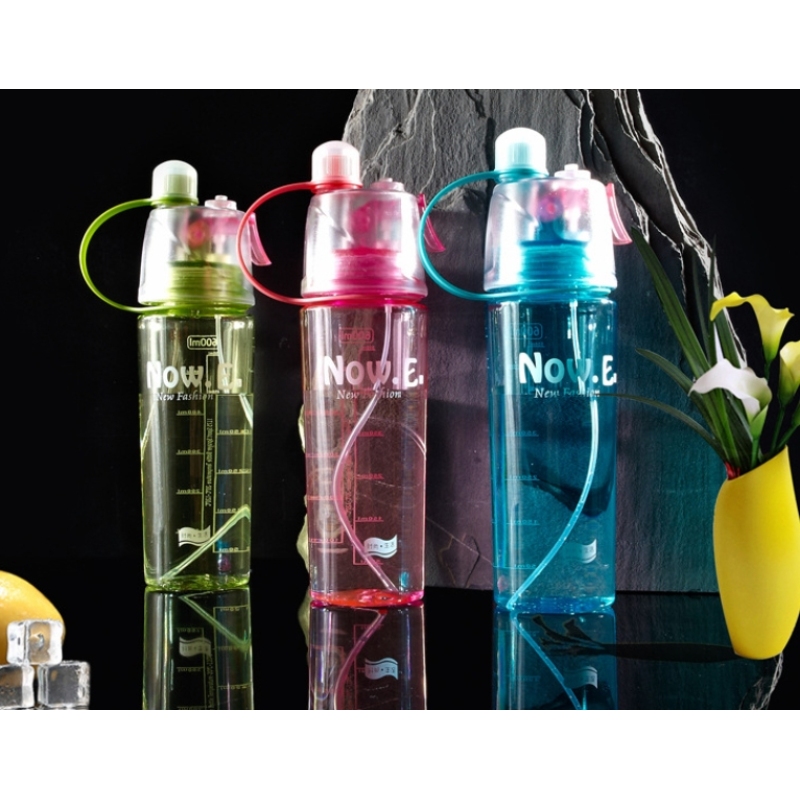 400ml 600ml Summer Colored Water Bottle Plastic Spray Cooling Cup Tumbler Reusable Plastic Cold Drinking Cups