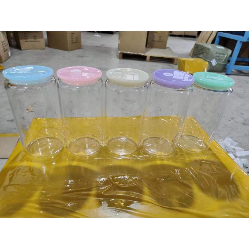 Wholesale Hot Sale New Sublimation 16oz Glass Can Drink Water  Cup Frosted clear Tumbler with Plastic Straw and Mix Color Lid