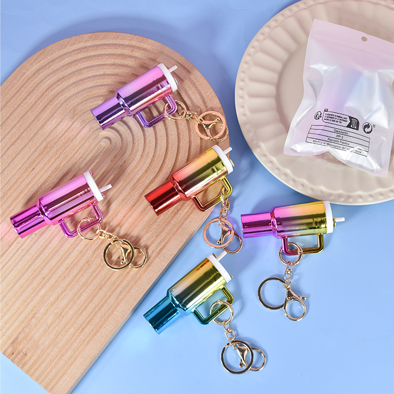 China RTS Mini 40oz Ombre Tumbler Shape with Handle Key Chain Keychain Pendant Backpack Pendant Gift