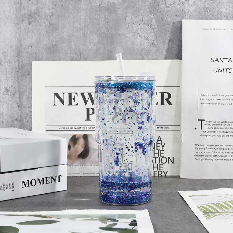 Custom Logo 18oz Plastic Cup Double Wall Reusable Plastic Snow Globe Acrylic Car Tumbler Cup With Pre-drilled Hole Color Straw