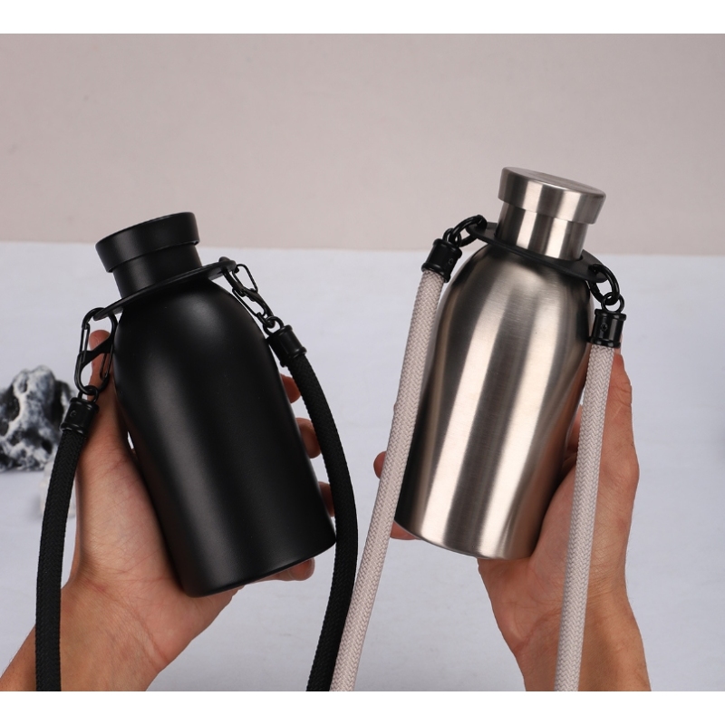 Custom Insulated Water Bottle Tumbler Double Wall Stainless Steel Outdoor Travel Thermal Drinking Bottle 350ml 500ml with Strap